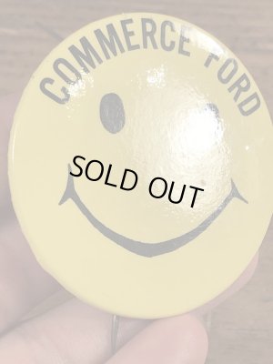 70年代頃のスマイルフェイスのビンテージの缶バッジ