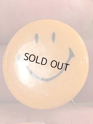 70’sのスマイルフェイスのヴィンテージの缶バッジ