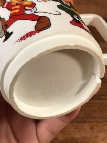 他の写真3: Mickey Mouse Club March Plastic Mug　ミッキーマウスクラブ　ビンテージ　プラスチックマグ　ディズニーランド　70〜80年代