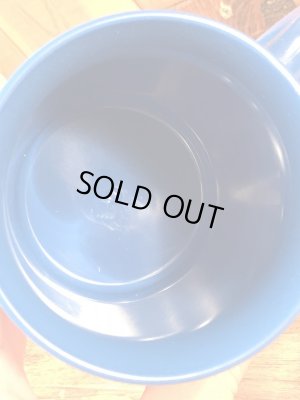 80年代頃のミッキー&ミニーマウスのビンテージのマグカップ