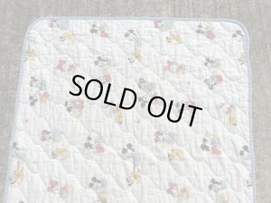 80年代頃のベイビーミッキーマウスのヴィンテージのキルティング生地