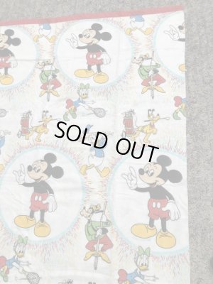 70年代頃のミッキーマウスのビンテージのブランケット