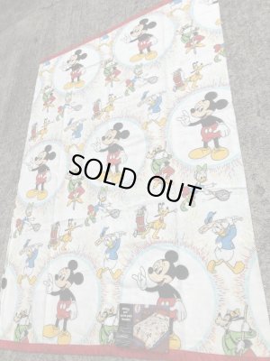 70年代頃のミッキーマウスのビンテージのブランケット