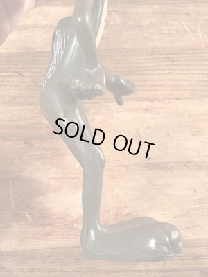 60年代頃のルーニーテューンズのワイリーコヨーテのヴィンテージのフィギュア