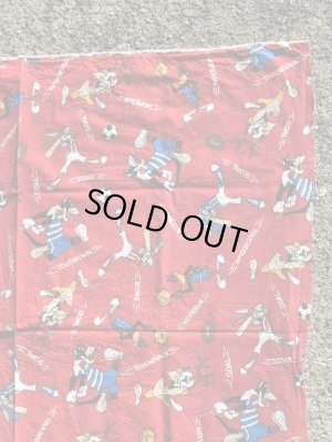 ワーナーブラザーズのルーニーテューンズのビンテージの端切れ布