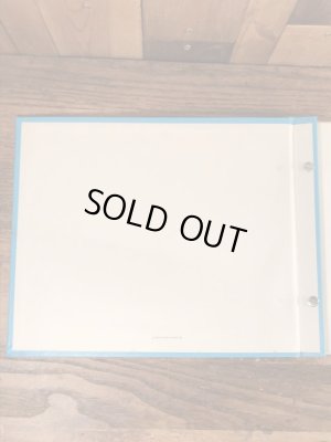 70年代のスヌーピーのビンテージのノートブック