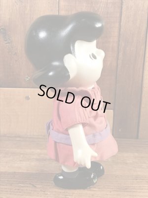 60年代のスヌーピーのルーシーのビンテージのポケットドール