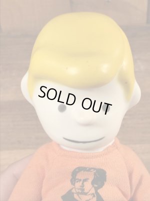 60年代のスヌーピーのシュローダーのビンテージのフィギュア