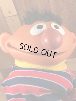 セサミストリートのアーニーのヴィンテージトイ