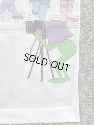 80年代のマペットショウのカーミットとミスピギーのヴィンテージのフラットシーツ