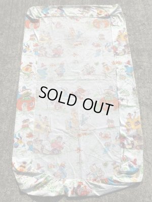 70~80年代のセサミストリートのビンテージのベッドシーツ