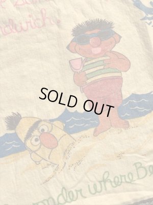 70年代のセサミストリートのヴィンテージのブランケット