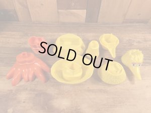 70年代のセサミストリートのビッグバードのビンテージのシャープスタッキングトイ