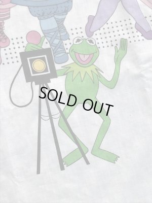 80年代のマペットショウのカーミットとミスピギーのヴィンテージのフラットシーツ