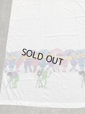 80年代のマペットショウのカーミットとミスピギーのヴィンテージのフラットシーツ