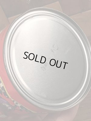 80年代のカリフォルニアレーズンのヴィンテージのTin缶