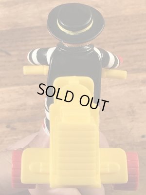 90年代のマクドナルドのハンバーグラーのビンテージのハッピーミールトイ