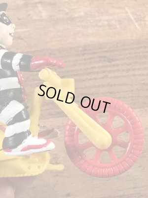 90年代のマクドナルドのハンバーグラーのビンテージのハッピーミールトイ