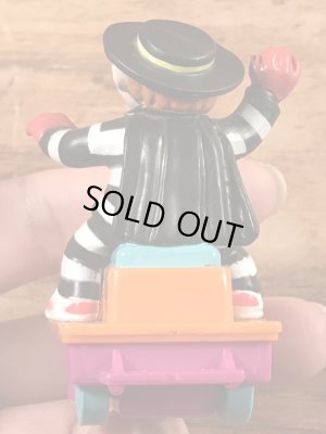 90年代のマクドナルドのハンバーグラーのビンテージのハッピーミールトイ