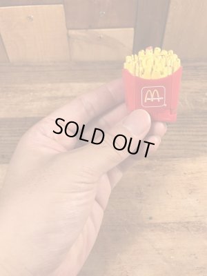 80年代のマクドナルドのチェンジャブルズのヴィンテージのハッピーミールトイ