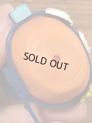 80年代のマクドナルドのマックナゲットバディーズのビンテージのハッピーミールトイ