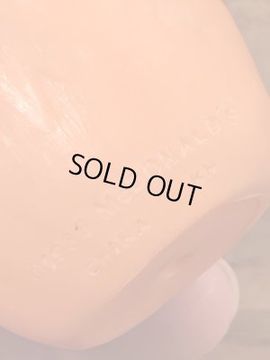 80年代のマクドナルドのマックナゲットバディーズのヴィンテージのハッピーミールトイ