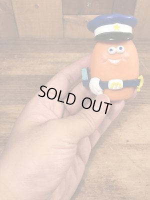 80年代のマクドナルドのマックナゲットバディーズのビンテージのハッピーミールトイ