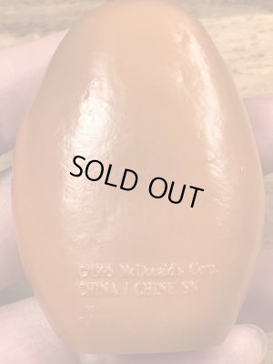 90年代のマクドナルドのマックナゲットバディーズのビンテージのハッピーミールトイ