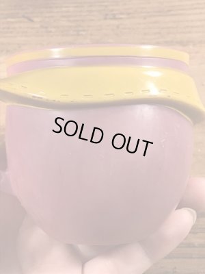 アドバタイジングキャラクターのファニーフェイスのビンテージのマグカップ