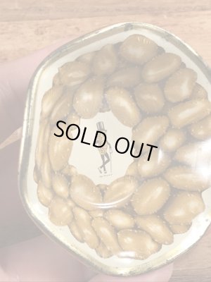 アドバタイジングキャラクターのミスターピーナッツのビンテージのTin容器