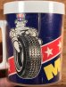 企業キャラクターのミシュランマンのビンテージのマグカップ