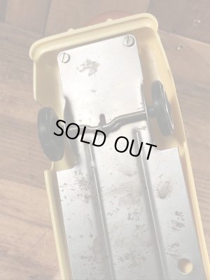 オスカーメイヤーのウインナーモービルのビンテージのトイ