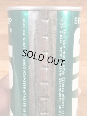 70年代の7upのビンテージのオルゴール缶