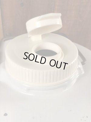 企業キャラクターのエッソオイルのヴィンテージの水筒