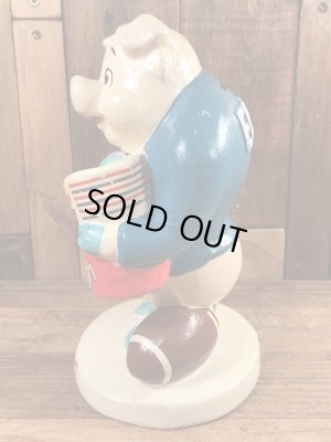 アドバタイジングキャラクターのErnie Pigのヴィンテージのコインバンクドール