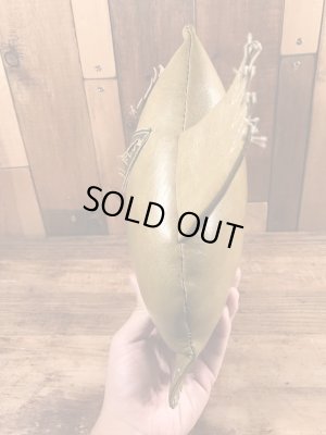 企業キャラクターのナウガモンスターのヴィンテージのトイ