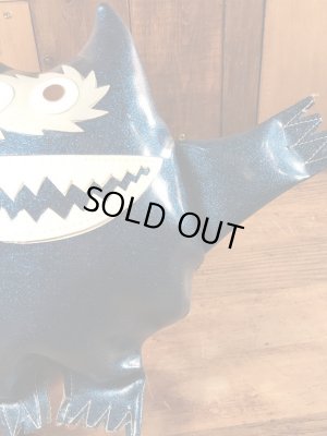 アドバタイジングキャラクターのナウガモンスターのヴィンテージのトイ