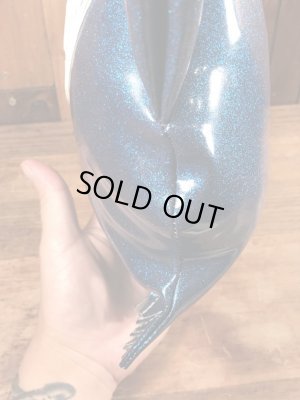 アドバタイジングキャラクターのナウガモンスターのヴィンテージのトイ