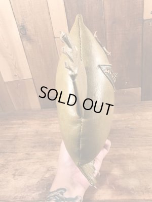 アドバタイジングキャラクターのナウガモンスターのビンテージのドール