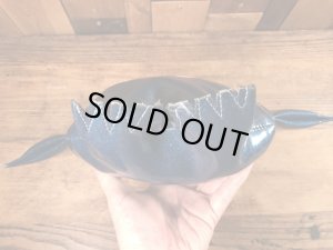 アドバタイジングキャラクターのナウガモンスターのヴィンテージのトイ