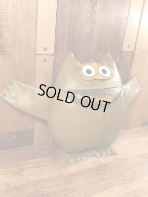 アドバタイジングキャラクターのナウガモンスターのビンテージのドール