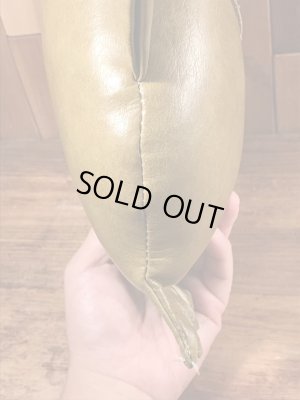 アドバタイジングキャラクターのナウガモンスターのビンテージのドール