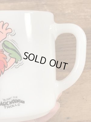 マジックマウンテントロール　ヴィンテージ　マグカップ　企業キャラクター　ファイヤーキング　ミルクガラス