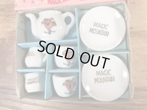 マジックマウンテントロール　ビンテージ　ミニトイチャイナティーセット　企業キャラクター　60年代