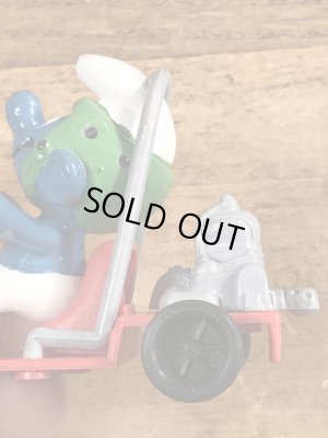 80’sのゴーカートに乗ったスーパースマーフのヴィンテージのPVC製フィギュア