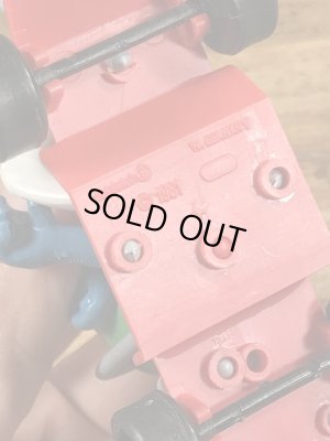 80年代頃のゴーカートに乗ったスーパースマーフのビンテージのPVCフィギュア