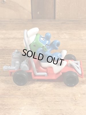 80年代頃のゴーカートに乗ったスーパースマーフのビンテージのPVCフィギュア