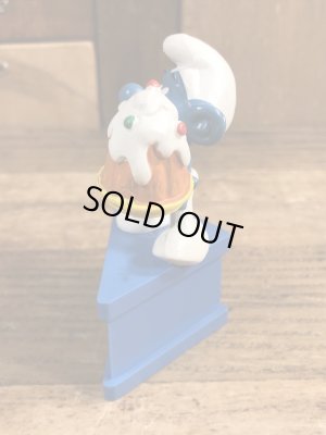 80’sのケーキを持ったスマーフのヴィンテージPVC製フィギュア