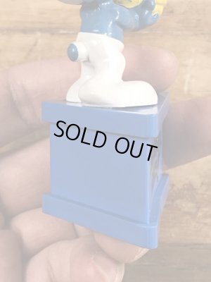 80’sのケーキを持ったスマーフのヴィンテージPVC製フィギュア