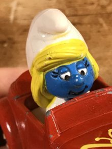 他の写真1: The Ertl Smurf “Smurfette” Digest Minicar　スマーフェット　ビンテージ　ミニカー　スマーフ　80年代